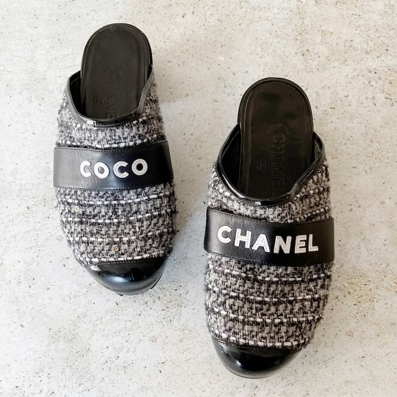CHANEL Women’s Shoes Clogs Mules Slides Sandals size 38 EU - Picture 2 of 8